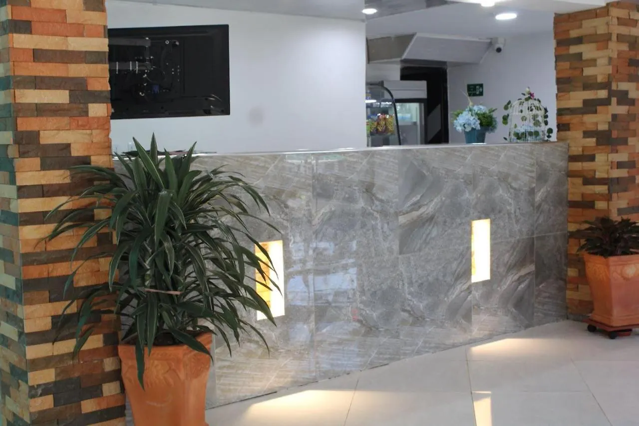 Hotel Family 70 Медельин